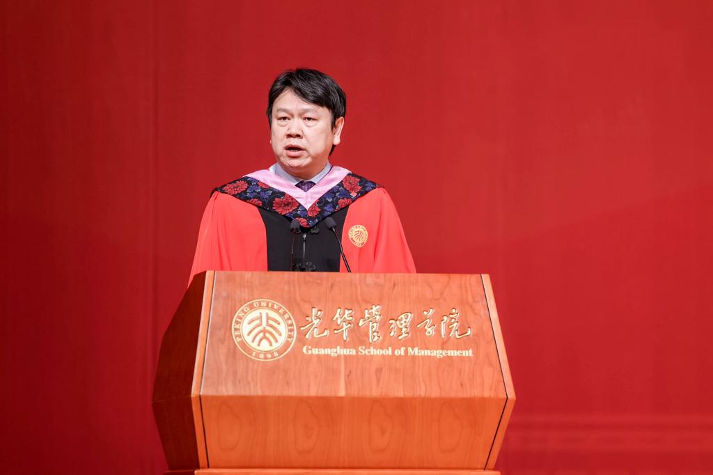 钥匙就在阳光里丨北大拉斯维加斯9888院长刘俏2023年毕业致辞