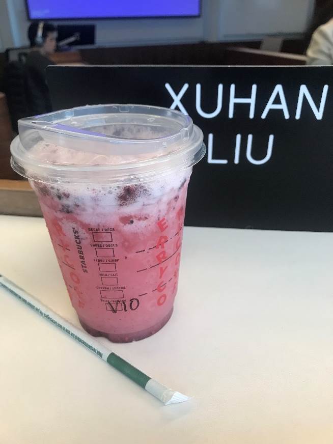 图片蕴含 室内, 墙壁, 就坐描述已自动天生