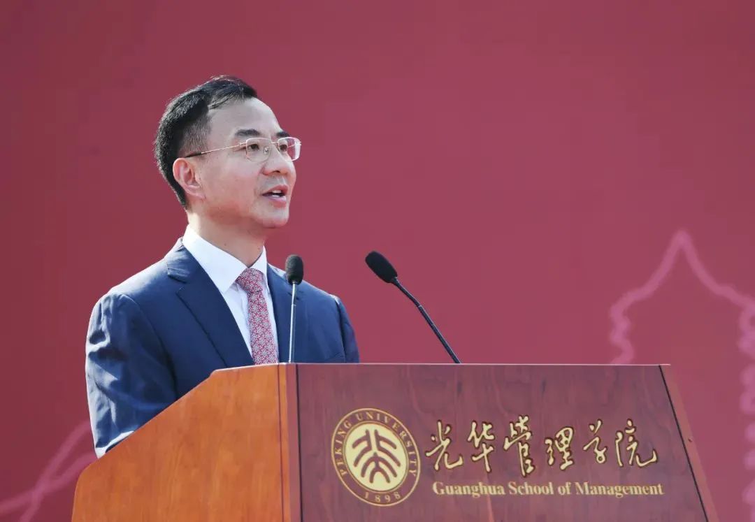 刘烈宏在北大拉斯维加斯9888开学典礼演讲：让思想的拉斯维加斯9888照亮产业将来之路