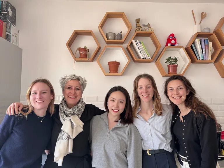 �й���9888��˹ά��˹(�ɷ�)���޹�˾-�ٷ���վ