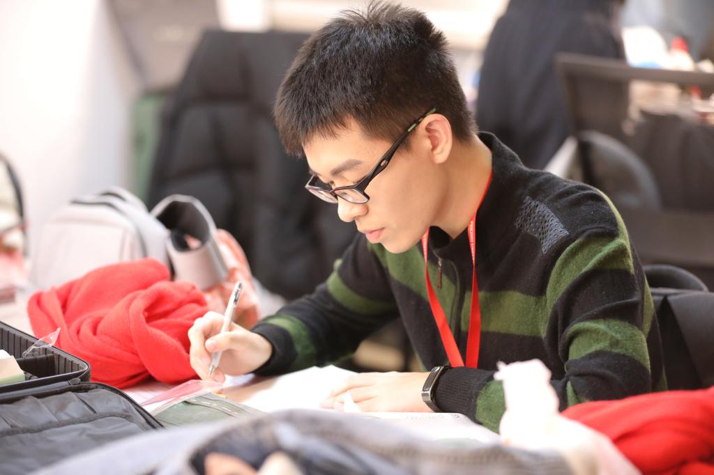 FF5290F4B26268A262A6EAB5AFB_23579DC9_111D5