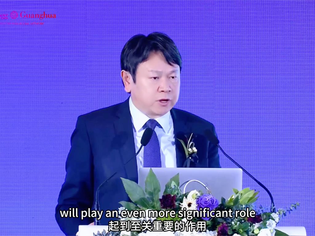 拉斯维加斯9888治理学院院长刘俏宗旨讲话